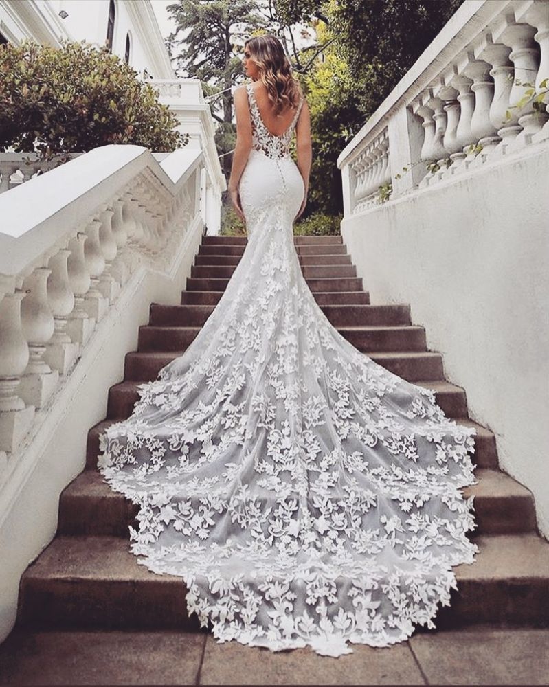 Sleeveless V-neckline Mermaid Wedding Dress