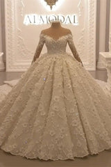 Ball Gown Long Sleeves Wedding Dresses With Appliques Flowers Beadings-Ballbella