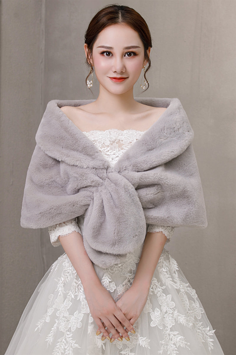 Warm Grayi Ears-Trimmed Winter Wedding Dress Shawl