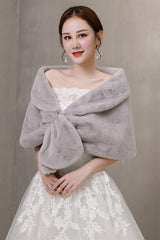 Warm Grayi Ears-Trimmed Winter Wedding Dress Shawl