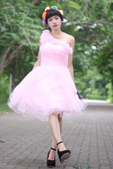 A-line One-shoulder Knee Length Tulle Handmade Flower Homecoming Dress-Ballbella