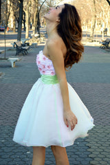 A-line Sweetheart Knee Length Tulle Beading Homecoming Dress-Ballbella