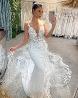 Amazing Long White V-neck Spaghetti Straps Mermaid Sleeveless Wedding Dress With Lace-Ballbella