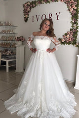 AmazingOff the shoulder Long Sleevess Lace Princess Plus size wedding dress-Ballbella