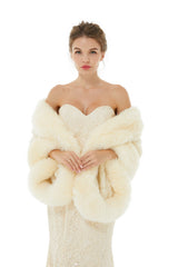 Amber - Winter Faux Fur Wedding Wrap-Ballbella