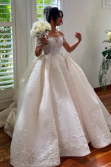 Ball Gown Off-the-shoulder Floor Length Tulle Applique Wedding Dress-Ballbella