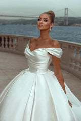 Ball Gown Sweetheart Sleeveless Off-the-shoulder Floor-length Sleeveless Wedding Dress-Ballbella