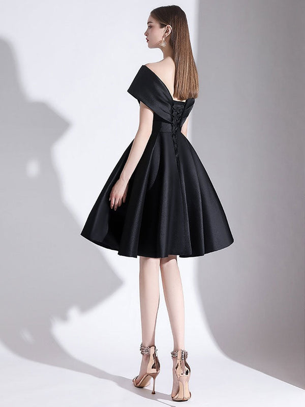 Charming Evening Dress A-Line V-Neck Knee-Length Short Sleeves Lace-up Pleated Satin Fabric Cocktail Dress Little Black Dress-Ballbella