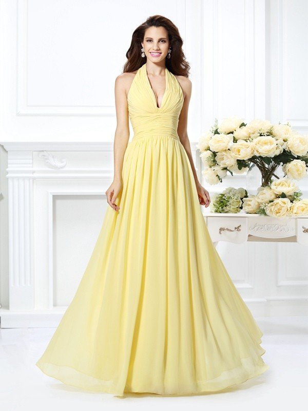 Charming Halter Pleats Sleeveless Long Chiffon Bridesmaid Dresses-Ballbella