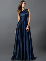 Charming Pleats Sleeveless Long Bridesmaid Dresses-Ballbella