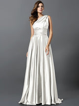 Charming Pleats Sleeveless Long Bridesmaid Dresses-Ballbella