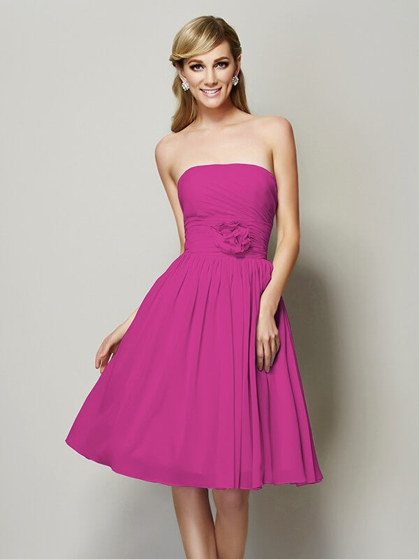 A-Line Charming Strapless Sleeveless Hand-Made Flower Short Chiffon Bridesmaid Dresses