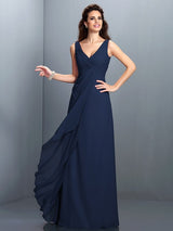 Charming Straps Pleats Sleeveless Long Chiffon Bridesmaid Dresses-Ballbella