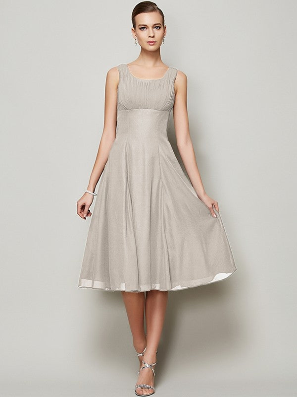 Charming Straps Sleeveless Pleats Short Chiffon Bridesmaid Dresses-Ballbella