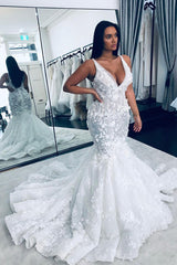 Charming V Neck Sleeveless Mermaid Wedding Gown Floral Lace Bridal Gown-Ballbella