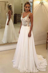 Charming V Neck Sleeveless Wedding Dress With Lace Appliques-Ballbella