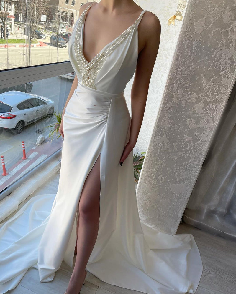 Chic Long White V-neck Pearls Sleeveless Prom Dresses Long Slit Online-Ballbella