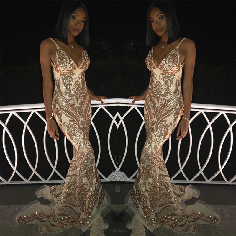 Chic V-Neck Spaghetti Straps Sleeveless Gold Appliques Mermaid Prom Dresses-Ballbella