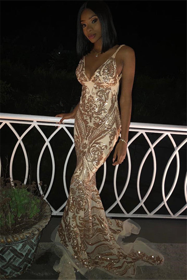 Chic V-Neck Spaghetti Straps Sleeveless Gold Appliques Mermaid Prom Dresses-Ballbella