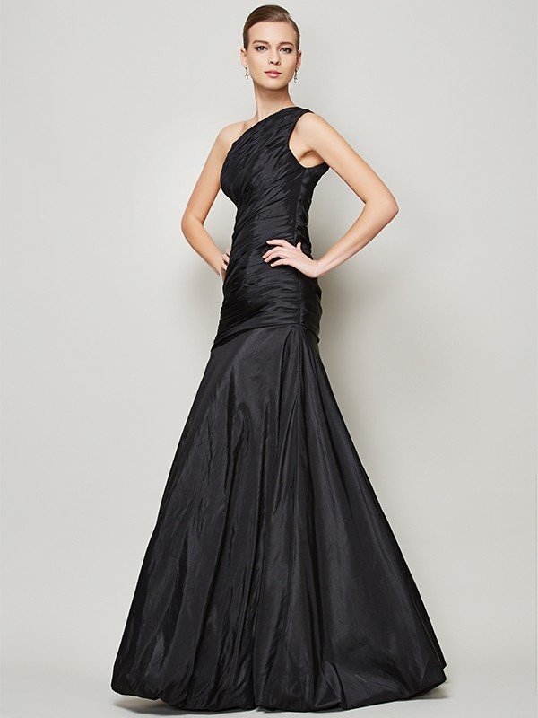 Classy Sleeveless One Shoulders Pleats Long Taffeta Bridesmaid Dresses-Ballbella