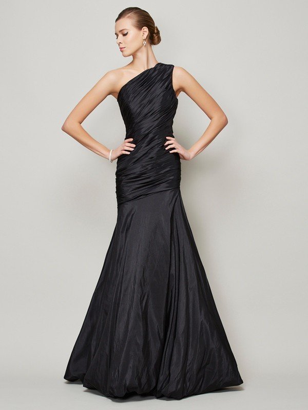 Classy Sleeveless One Shoulders Pleats Long Taffeta Bridesmaid Dresses-Ballbella