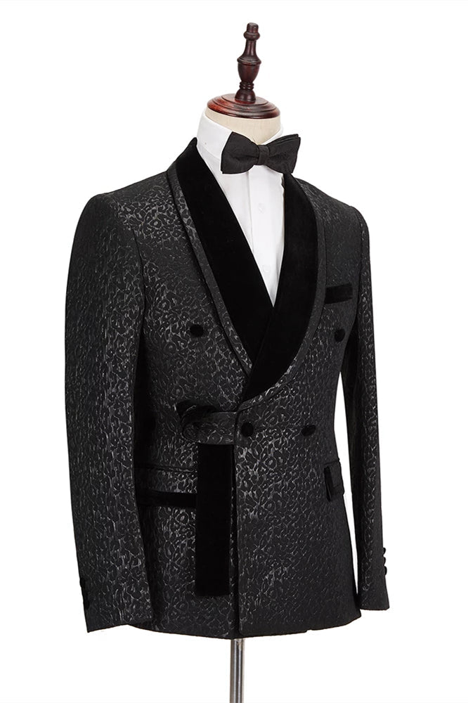 This Custom design Velvet Lapel Double Breasted Prom Suit, Belt Leopard Black Jacquard Men Suit for Wedding at Ballbella comes in all sizes for prom, wedding and business. Shop an amazing selection of Shawl Lapel Double Breasted,Buckle Button White,Black mens suits in cheap price.