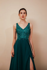 Dark Green V-neck Open-back Sleeveless Lace Evening Dress-Ballbella