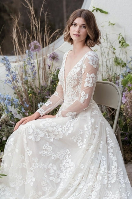 Elegant Long A-Line V-neck Lace Wedding Dresses With Long Sleeves-Ballbella