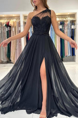 Elegant Long Black Graduation Dresses One Shoulder Lace Prom Dresses With Split Online-Ballbella