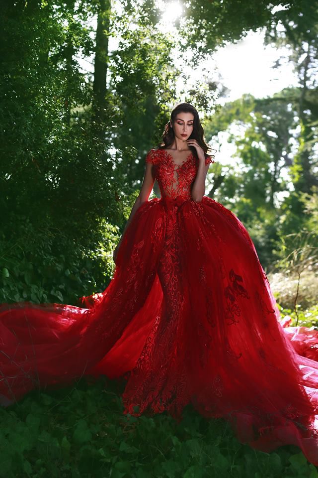 Elegant Red V-Neck OverSkirt Lace Applique Prom Dresses-Ballbella