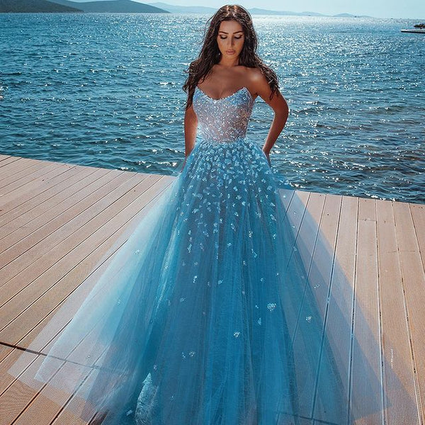 Ballbella offers Elegant sky blue Butterfly Strapless Sweetheart Tulle Sparkle Prom Party Gowns on Sale at an affordable price from Tulle to A-line Floor-length skirts. Shop for gorgeous Sleeveless Prom Dresses collections for special events.