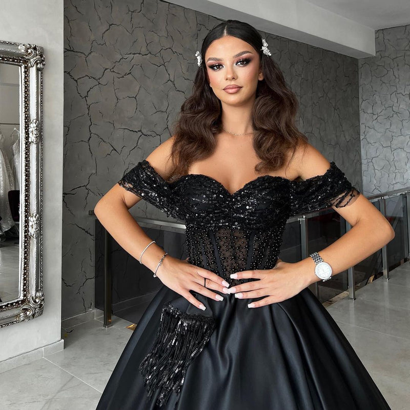 Elegant Sweetheart Off-the-Shoulder Black Prom Dresses with Beads-Ballbella