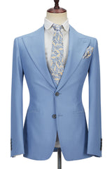 This Gentle Blue Peak Lapel Men Suit, Three-piece Men Formal Suit without Flap at Ballbella comes in all sizes for prom, wedding and business. Shop an amazing selection of Peaked Lapel Single Breasted Blue mens suits in cheap price.