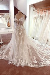 Gorgeous Spaghetti-Straps Lace Wedding Dress Tulle Sleeveless Bridal Gowns-Ballbella