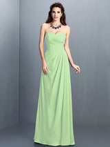 Gorgeous Sweetheart Pleats Sleeveless Long Chiffon Bridesmaid Dresses-Ballbella