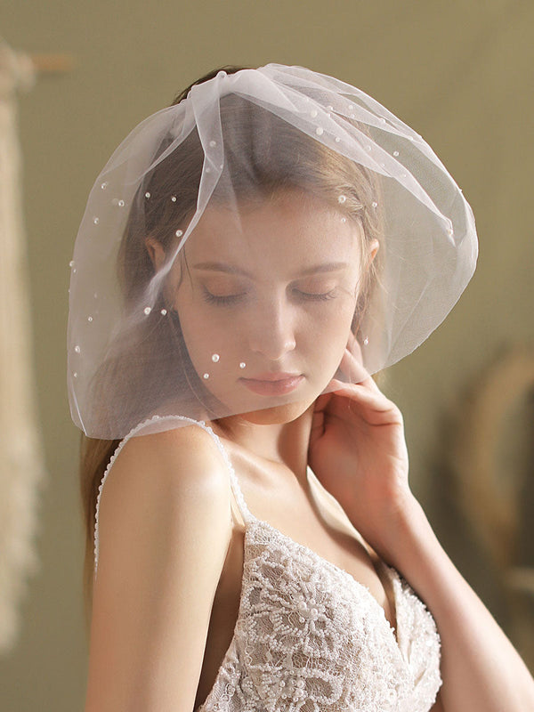 Ivory One-Tier Pearls Tulle Cut Edge Oval Short Wedding Veils-Ballbella