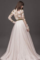 Lace Long Sleeves Floral A line Wedding Dresses Pleated Tulle Bridal Gowns Online-Ballbella