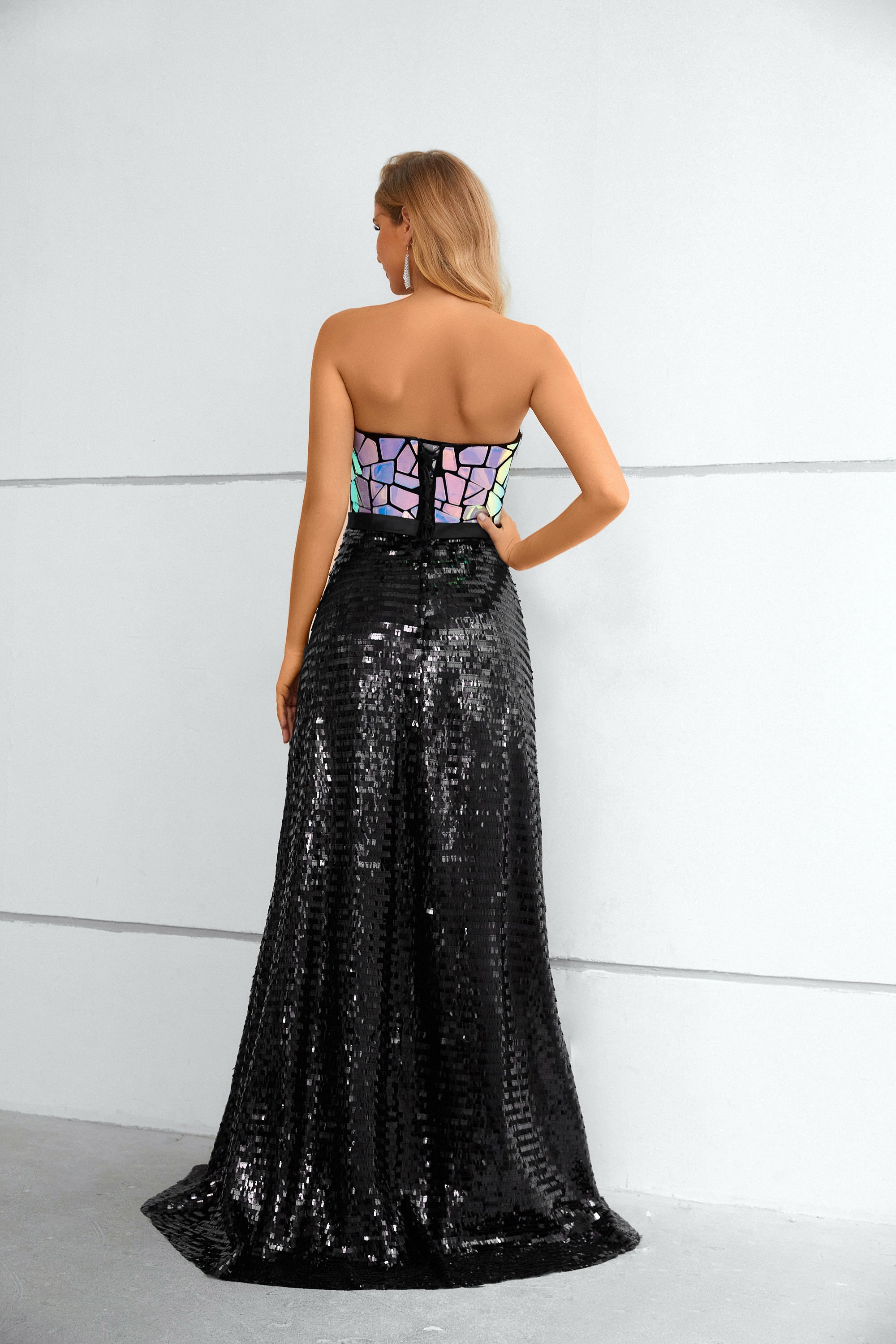 Mermaid Strapless Sequined Floor-length Sleeveless Backless Lace Prom ...