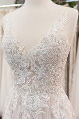 New Arrival V-neck Sleeveless Lace A line Wedding Dress-Ballbella