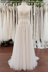 New Arrival V-neck Sleeveless Lace A line Wedding Dress-Ballbella