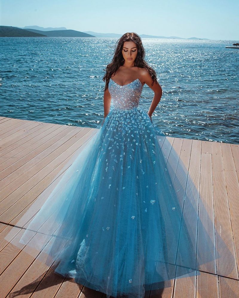 Ballbella offers Ocean Blue Strapless Sparkle Beads Tulle Princess Prom Party Gowns at a cheap price from Tulle to A-line Knee-length hem.. Get Gorgeous yet affordable Sleeveless Prom Dresses, Evening Dresses.