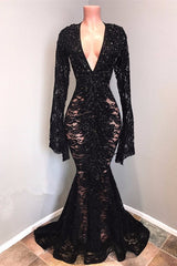 Sexy Long Sleeves Black Mermaid Prom Dress Lace V-neck Long-Ballbella