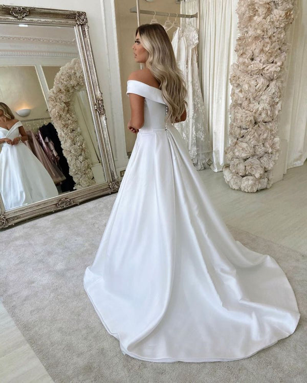 Simple Retro White Off the shoulder A line Bridal Gowns-Ballbella