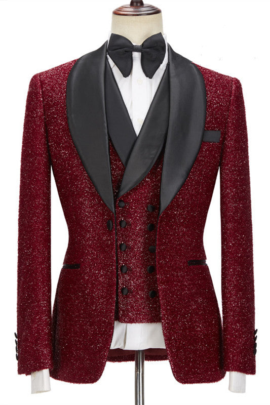 Ballbella custom made this Sparkle Red Three Pieces Wedding Suits with Black Shawl Lapel with rush order service. Discover the design of this Red Solid Shawl Lapel Single Breasted mens suits cheap for prom, wedding or formal business occasion.