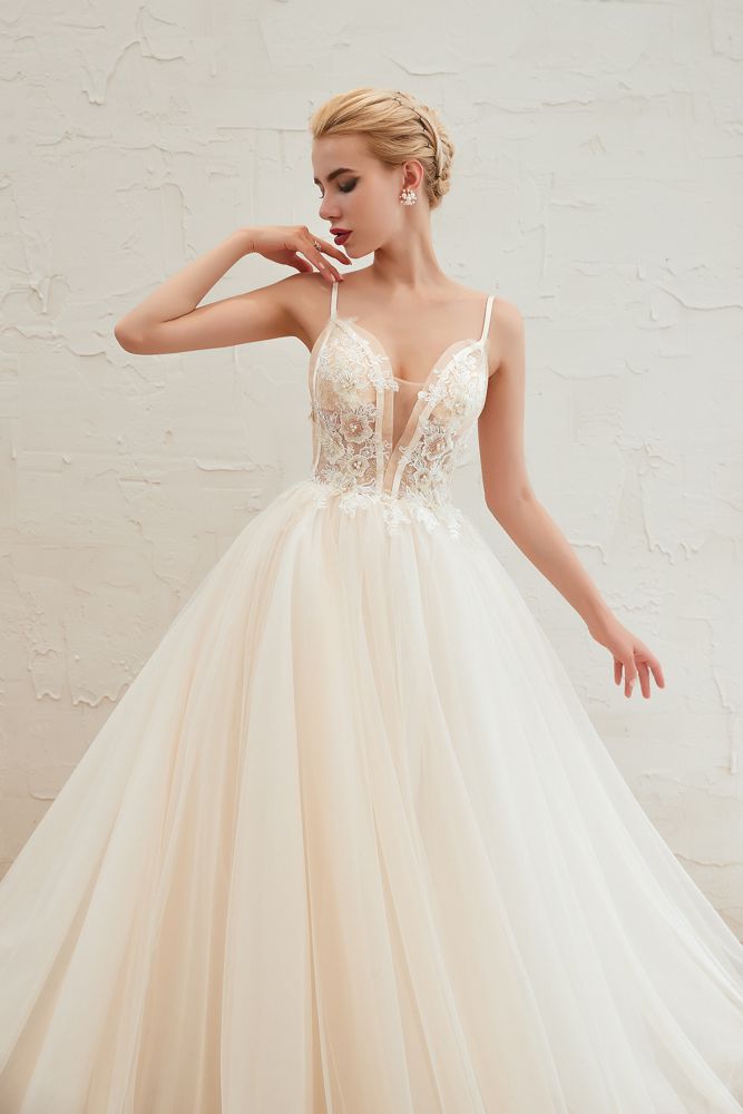 Summber Beach Spaghetti Straps Ivory Ball Gown Wedding Dress Online-Ballbella