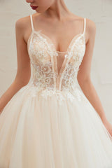 Summber Beach Spaghetti Straps Ivory Ball Gown Wedding Dress Online-Ballbella