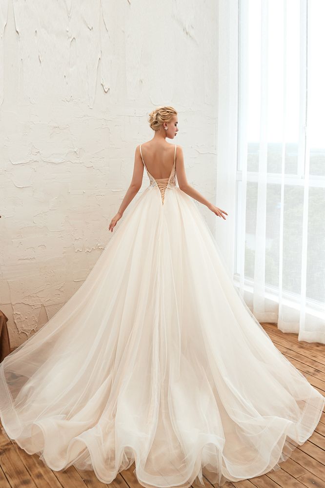 Summber Beach Spaghetti Straps Ivory Ball Gown Wedding Dress Online-Ballbella