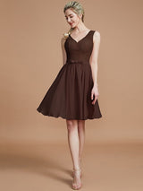 V-Neck Elegant Sleeveless Lace Short/Mini Chiffon Bridesmaid Dresses-Ballbella