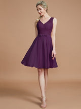 V-Neck Elegant Sleeveless Lace Short/Mini Chiffon Bridesmaid Dresses-Ballbella